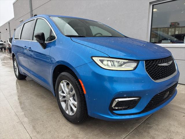 2026 Chrysler Pacifica PACIFICA SELECT AWD