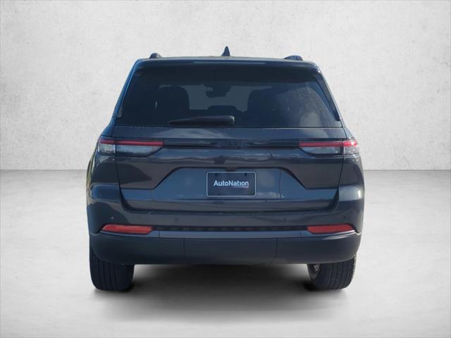 2026 Jeep Grand Cherokee Altitude 4x2