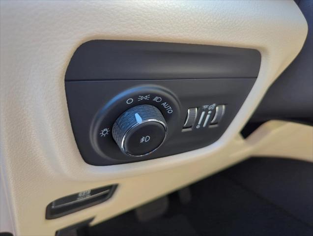 2026 Jeep Grand Cherokee Limited 4x2