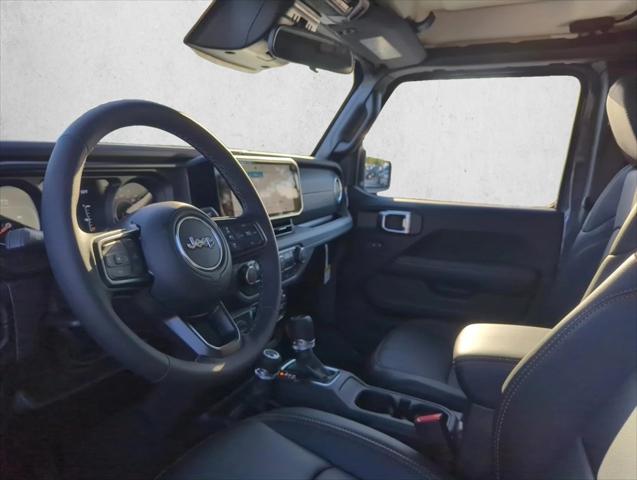 2026 Jeep Gladiator GLADIATOR SAHARA 4X4