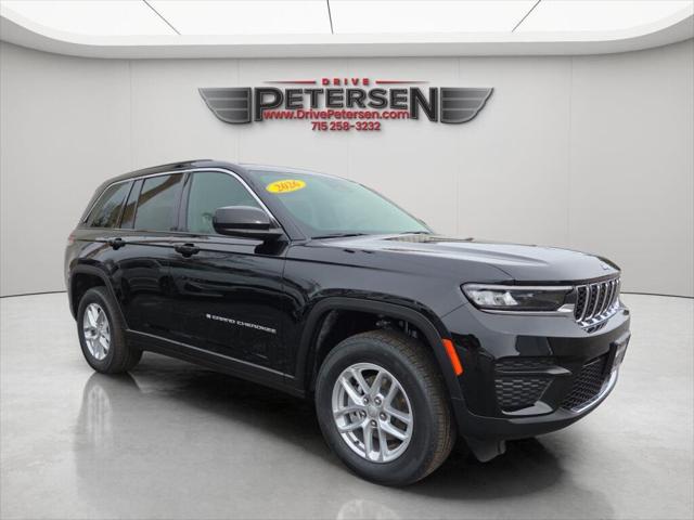 2026 Jeep Grand Cherokee GRAND CHEROKEE LAREDO X 4X4