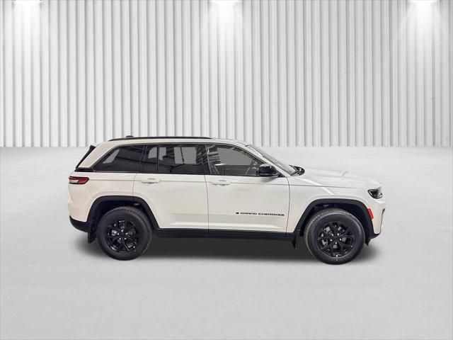 2026 Jeep Grand Cherokee GRAND CHEROKEE LAREDO ALTITUDE 4X4 2026 Jeep Grand Cherokee GRAND CHEROKEE LAREDO ALTITUDE 4X4