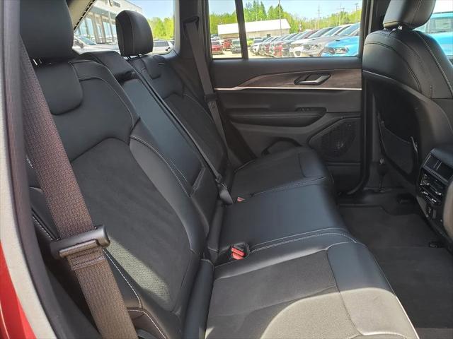 2026 Jeep Grand Cherokee Altitude 4x4