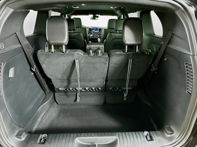 2026 Chrysler Pacifica Select AWD