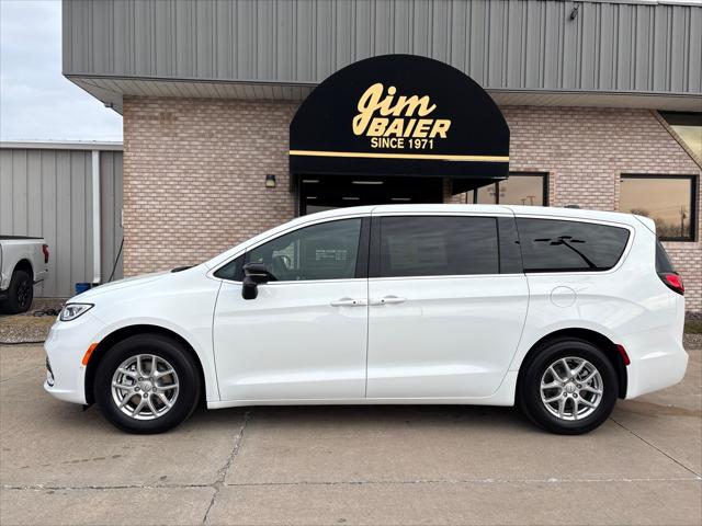 2026 Chrysler Pacifica PACIFICA SELECT