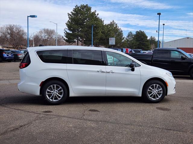 2026 Chrysler Pacifica PACIFICA SELECT AWD