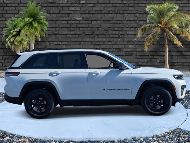 2026 Jeep Grand Cherokee GRAND CHEROKEE LAREDO ALTITUDE 4X4