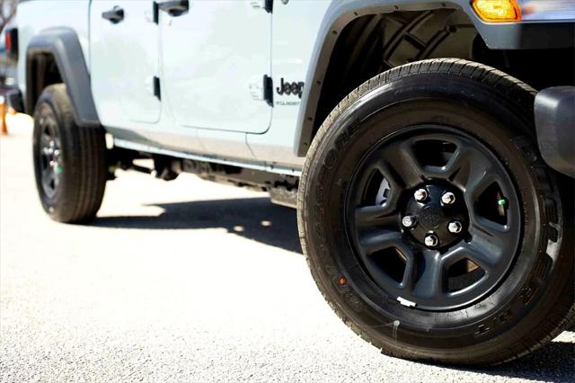 2026 Jeep Gladiator GLADIATOR SPORT 4X4