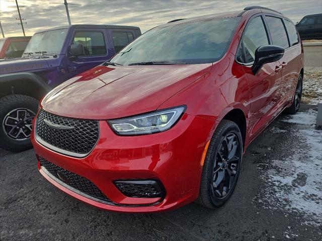 2026 Chrysler Pacifica PACIFICA SELECT AWD