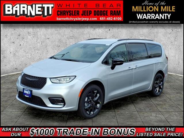 2026 Chrysler Pacifica PACIFICA SELECT AWD