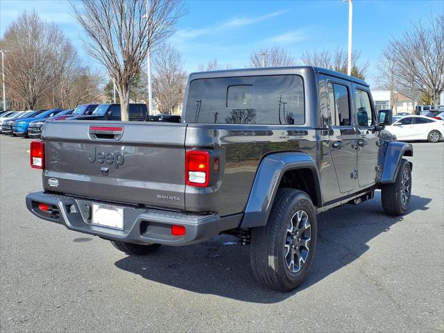 2026 Jeep Gladiator GLADIATOR SAHARA 4X4