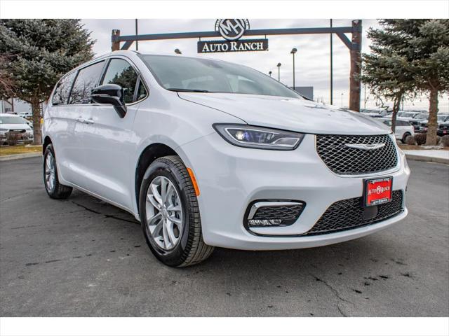 2026 Chrysler Pacifica PACIFICA SELECT AWD