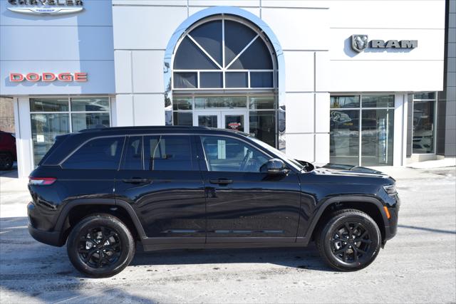 2026 Jeep Grand Cherokee GRAND CHEROKEE LAREDO ALTITUDE 4X4