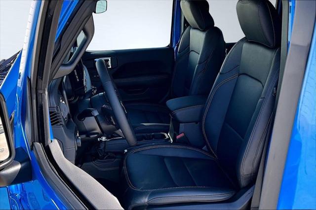 2026 Jeep Gladiator GLADIATOR SAHARA 4X4