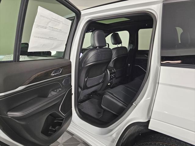 2026 Jeep Grand Cherokee Limited Reserve