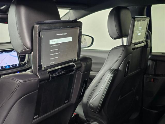 2026 Chrysler Pacifica Select AWD