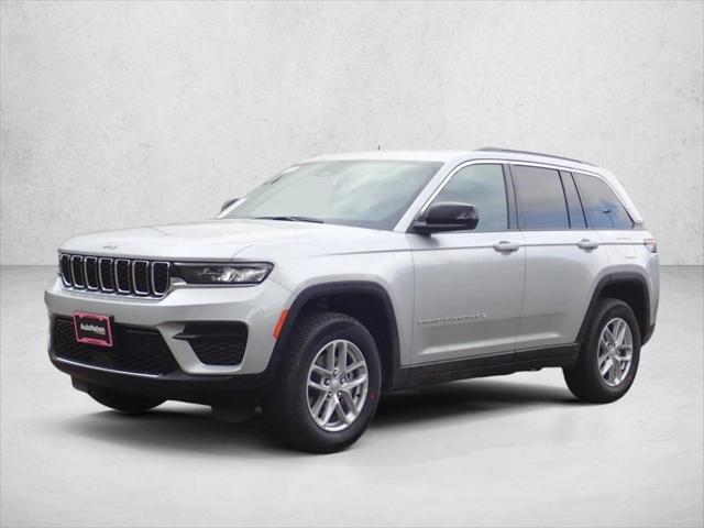2026 Jeep Grand Cherokee GRAND CHEROKEE LAREDO X 4X4