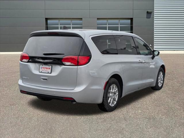 2026 Chrysler Voyager VOYAGER LX