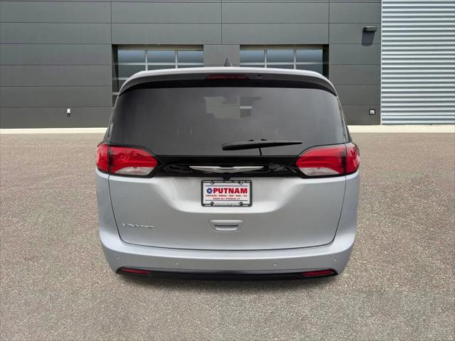2026 Chrysler Voyager LX