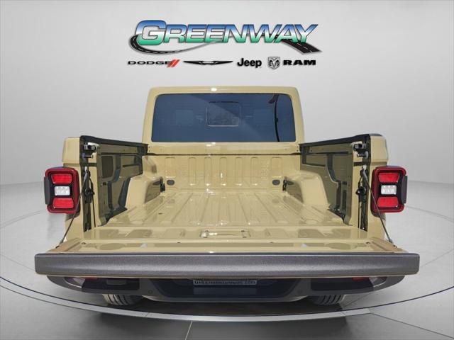 2026 Jeep Gladiator GLADIATOR SAHARA 4X4 2026 Jeep Gladiator GLADIATOR SAHARA 4X4