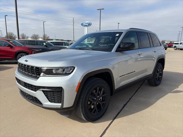 2026 Jeep Grand Cherokee GRAND CHEROKEE LAREDO ALTITUDE 4X4