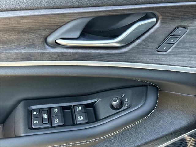 2026 Jeep Grand Cherokee Limited Reserve