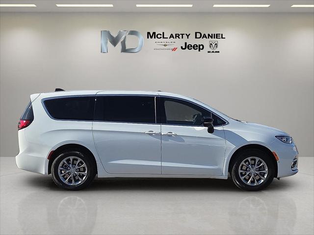2026 Chrysler Pacifica Limited AWD
