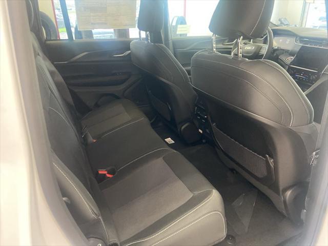 2026 Jeep Grand Cherokee Altitude 4x4
