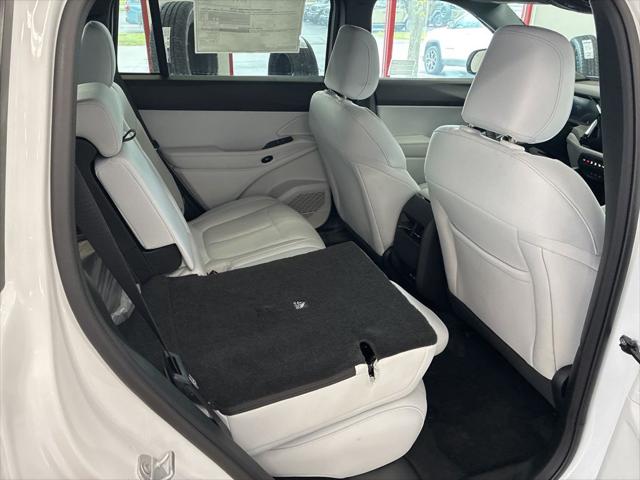 2026 Jeep Cherokee Laredo 4x4