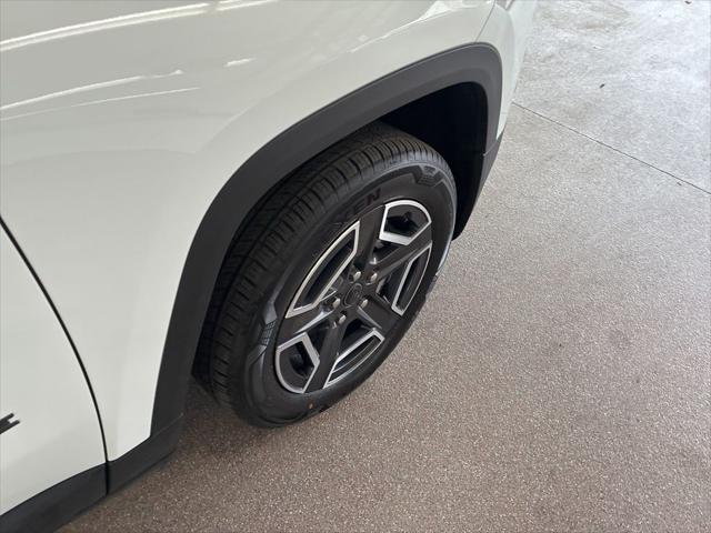 2026 Jeep Cherokee Laredo 4x4