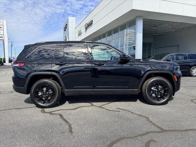 2026 Jeep Grand Cherokee Altitude 4x4