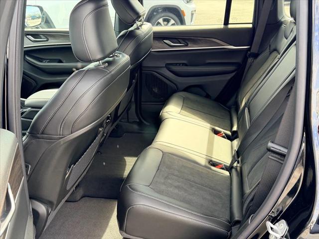 2026 Jeep Grand Cherokee Altitude 4x4