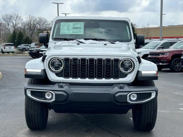 2026 Jeep Gladiator GLADIATOR SAHARA 4X4