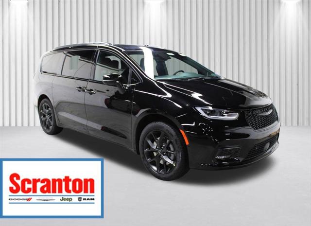 2026 Chrysler Pacifica PACIFICA SELECT AWD