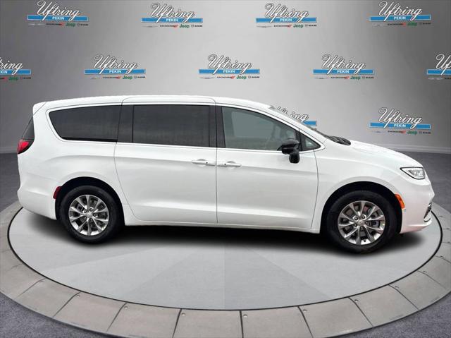 2026 Chrysler Pacifica PACIFICA SELECT AWD