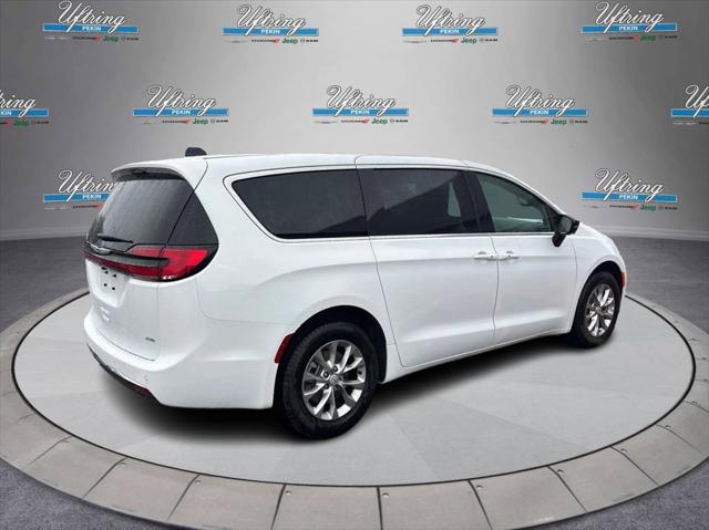 2026 Chrysler Pacifica PACIFICA SELECT AWD