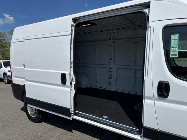 2026 Ram ProMaster Cargo Van Tradesman High Roof 159" WB w/Pass Seat