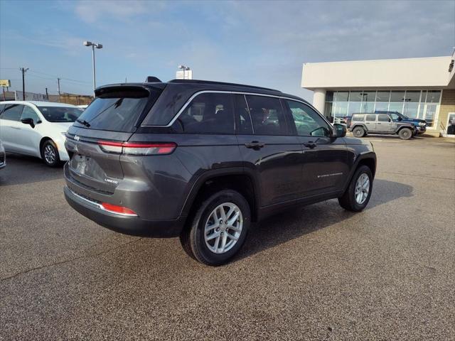 2026 Jeep Grand Cherokee GRAND CHEROKEE LAREDO X 4X4