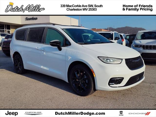 2026 Chrysler Pacifica PACIFICA SELECT AWD