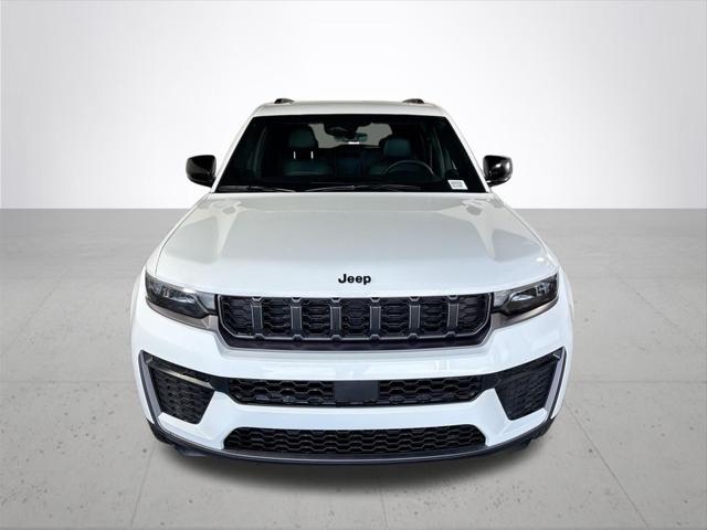 2026 Jeep Grand Cherokee Altitude 4x4