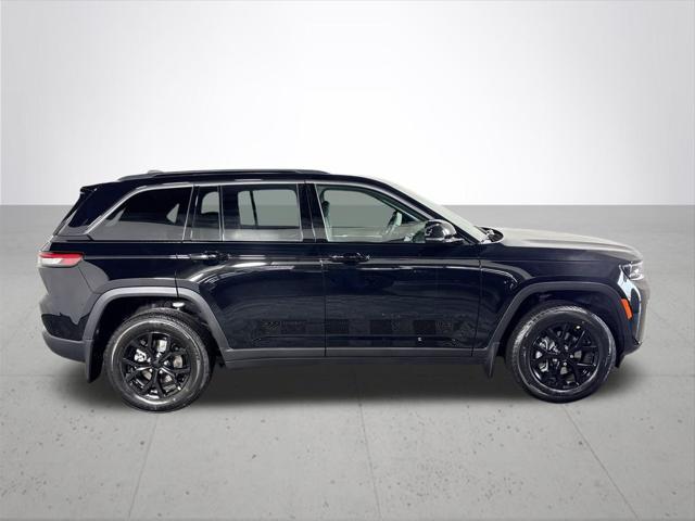 2026 Jeep Grand Cherokee Altitude 4x4