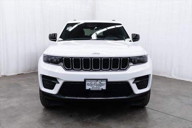 2026 Jeep Grand Cherokee GRAND CHEROKEE LAREDO X 4X4