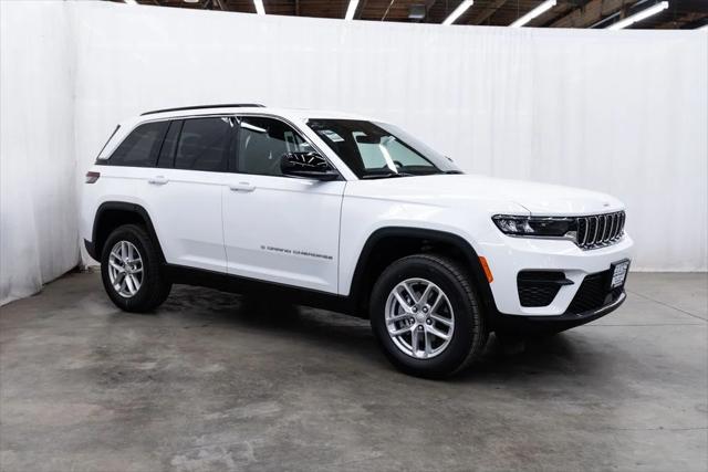 2026 Jeep Grand Cherokee GRAND CHEROKEE LAREDO X 4X4