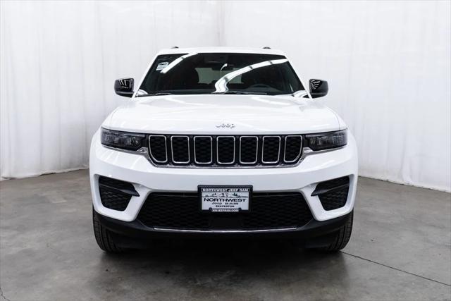 2026 Jeep Grand Cherokee GRAND CHEROKEE LAREDO X 4X4
