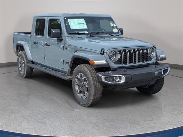 2026 Jeep Gladiator GLADIATOR SAHARA 4X4