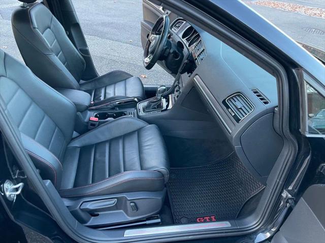 2019 Volkswagen Golf GTI 2.0T SE