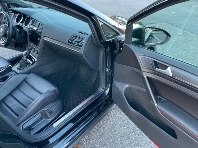 2019 Volkswagen Golf GTI 2.0T SE