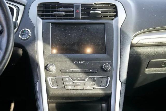 2020 Ford Fusion SE