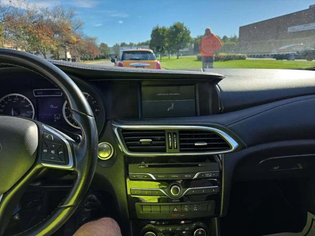 2019 INFINITI QX30 LUXE