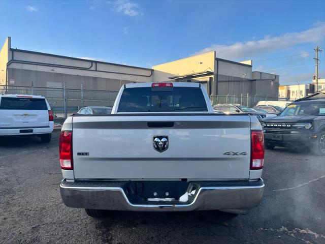2019 Ram 1500 Classic SLT Crew Cab 4x4 6'4" Box